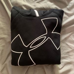 Black Under Armour Sweater size: YMD